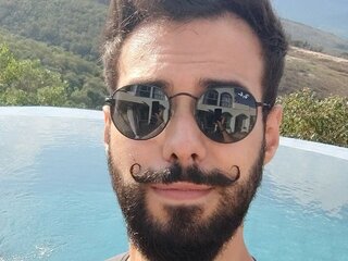 BenInsidya live show pussy