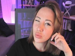 LisaStert nude online toy