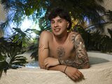 MaximoReyes shows naked online